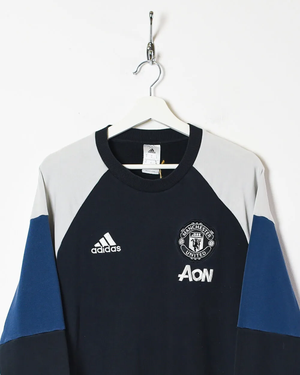 Adidas 2016/17 Manchester United Training Sweatshirt - Small